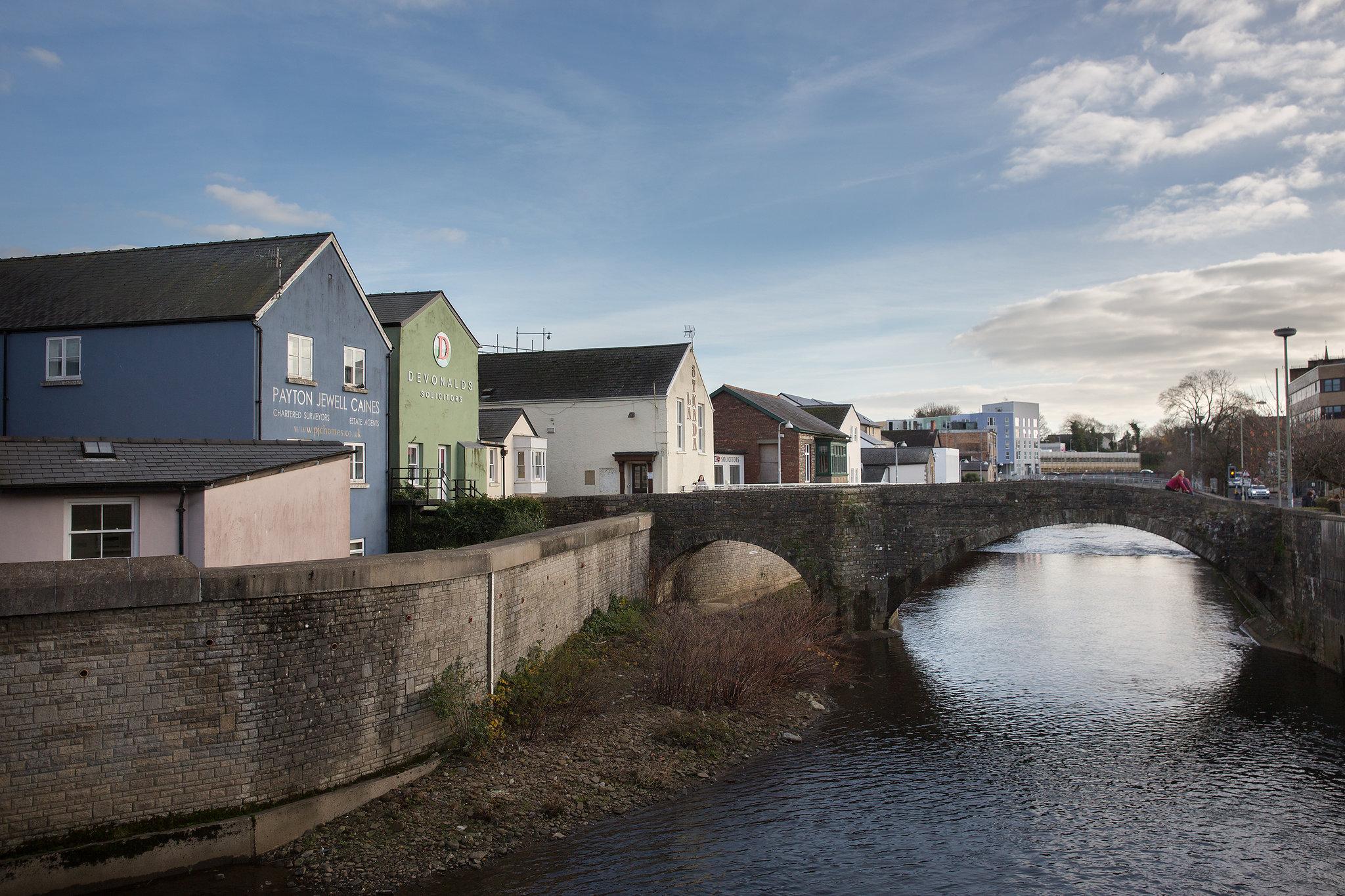 Photo of the old bridge in Bridgend